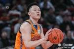 拿下18分！记者：李弘权赛前低烧但坚持要上场 让人心疼！